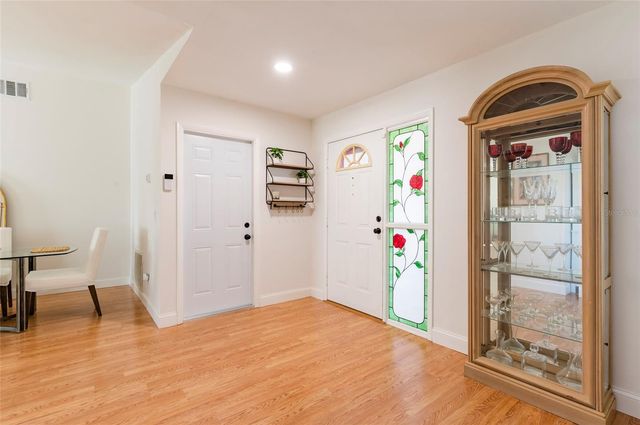 8194 124TH TERRACE, Largo, FL 33773