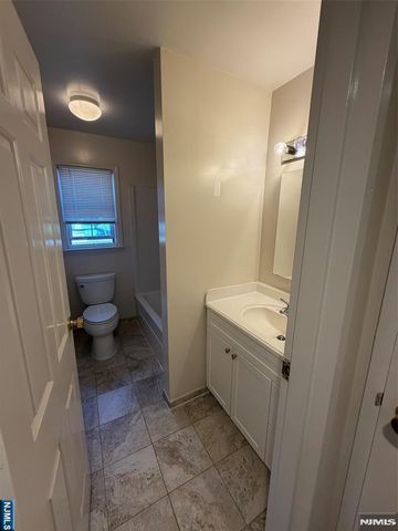 352 Sutton Place 352, Norwood, NJ 07648