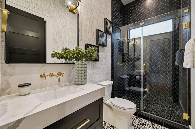 217 W 10th Street, Houston, TX 77008