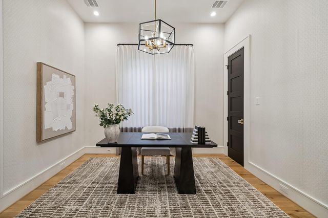 217 W 10th Street, Houston, TX 77008