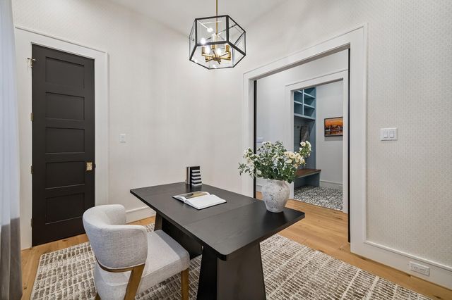 217 W 10th Street, Houston, TX 77008