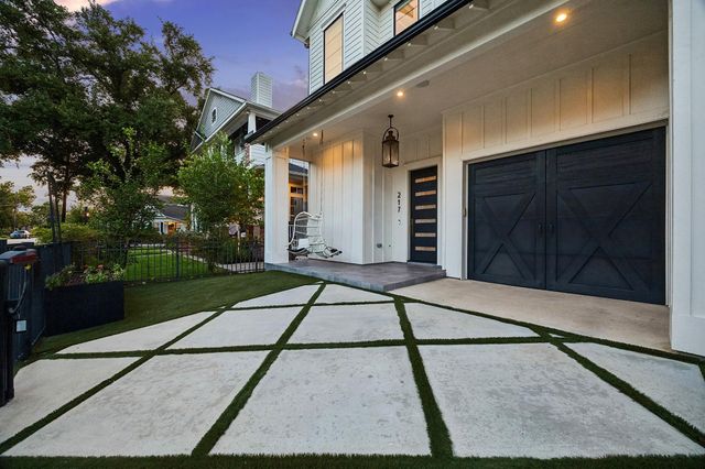 217 W 10th Street, Houston, TX 77008