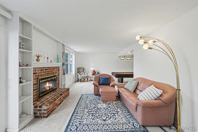 1554 Charlemont Drive, Chesterfield, MO 63017