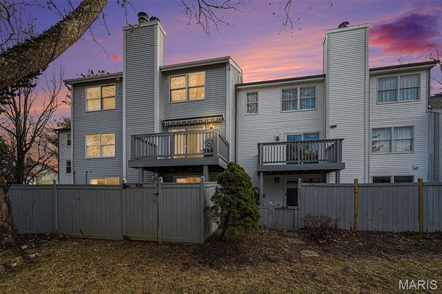 1554 Charlemont Drive, Chesterfield, MO 63017