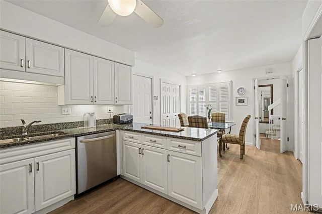 1554 Charlemont Drive, Chesterfield, MO 63017