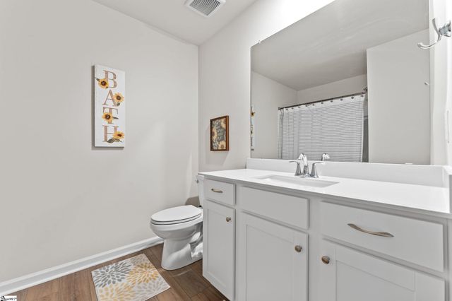 6 Loebner Lane, Simpsonville, SC 29680