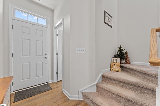 6 Loebner Lane, Simpsonville, SC 29680