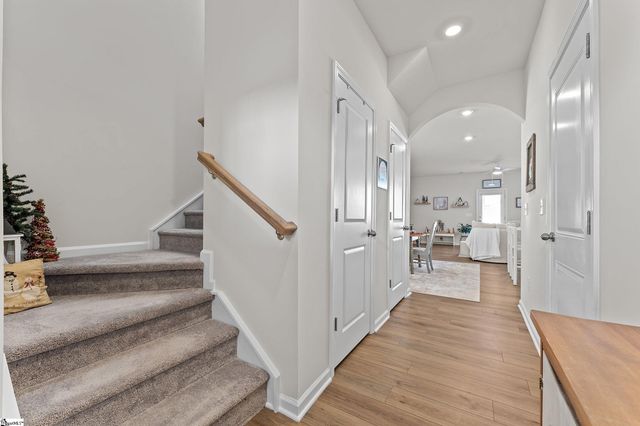 6 Loebner Lane, Simpsonville, SC 29680