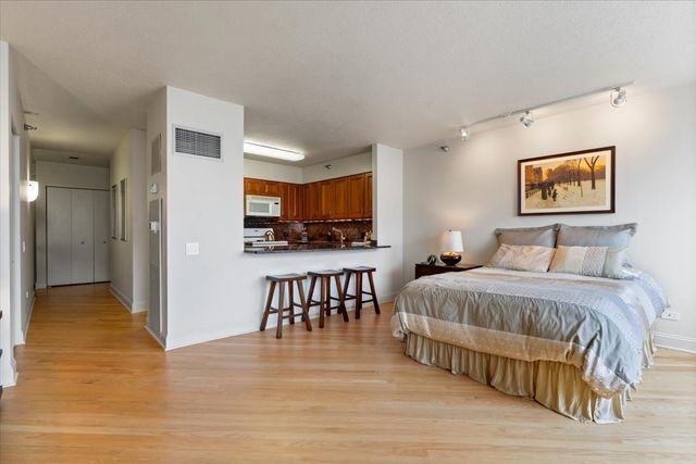 512 N MCCLURG Court 4309, Chicago, IL 60611