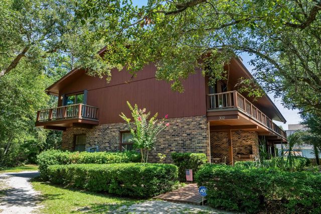 302 8th Ave. N, North Myrtle Beach, SC 29582
