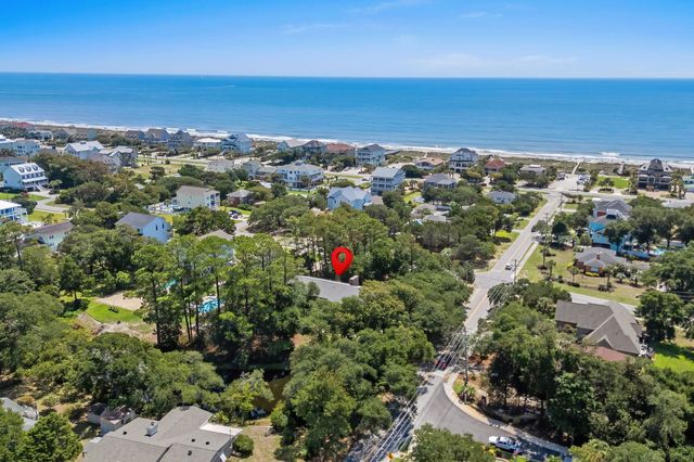 302 8th Ave. N, North Myrtle Beach, SC 29582