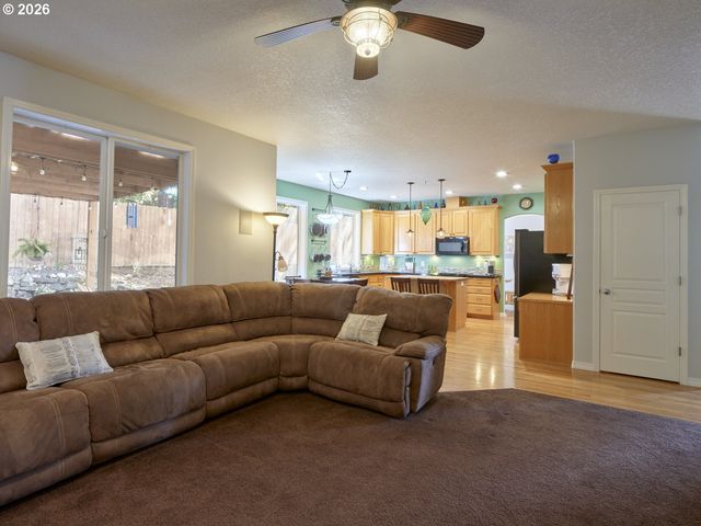 3715 Ne 100TH Cir, Vancouver, WA 98686