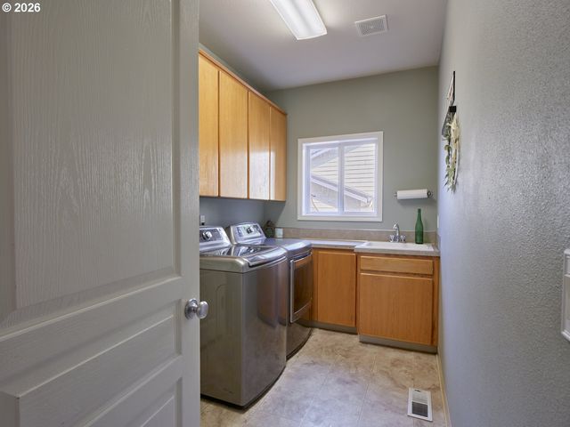 3715 Ne 100TH Cir, Vancouver, WA 98686