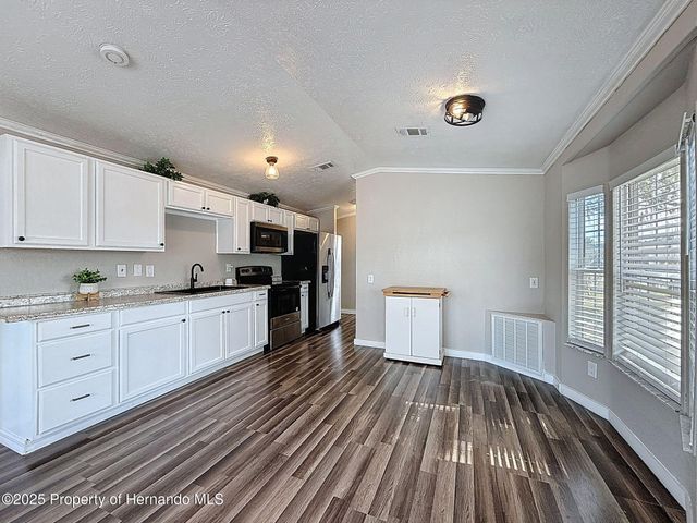 9440 Cougar Drive, Weeki Wachee, FL 34613