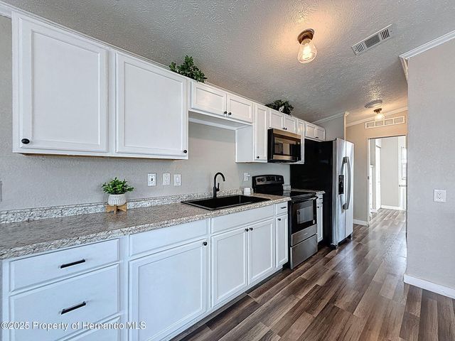 9440 Cougar Drive, Weeki Wachee, FL 34613