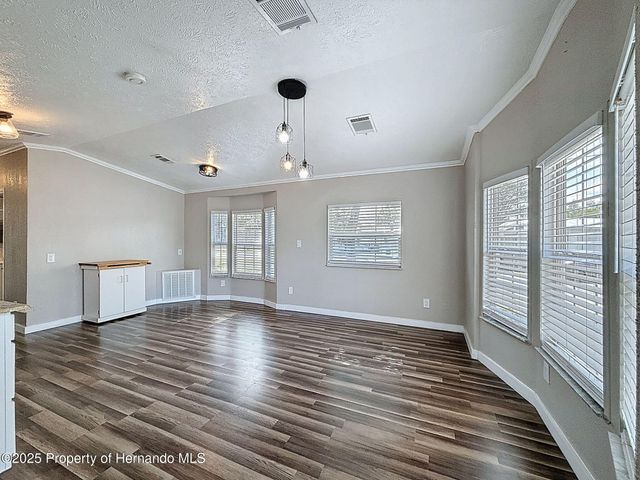 9440 Cougar Drive, Weeki Wachee, FL 34613