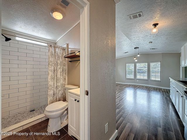 9440 Cougar Drive, Weeki Wachee, FL 34613