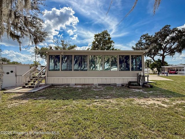 9440 Cougar Drive, Weeki Wachee, FL 34613