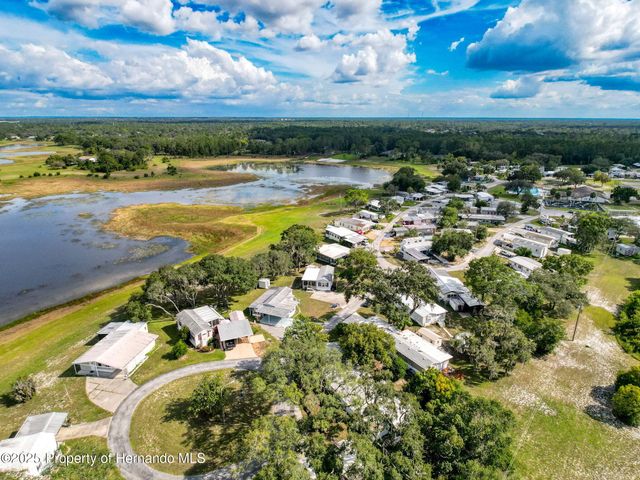 9440 Cougar Drive, Weeki Wachee, FL 34613