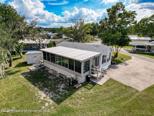 9440 Cougar Drive, Weeki Wachee, FL 34613