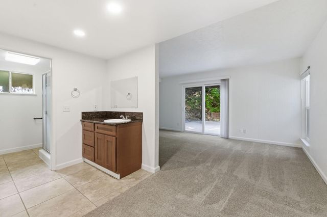 5220 Paragon St, Rocklin, CA 95677