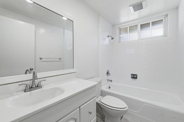 5220 Paragon St, Rocklin, CA 95677