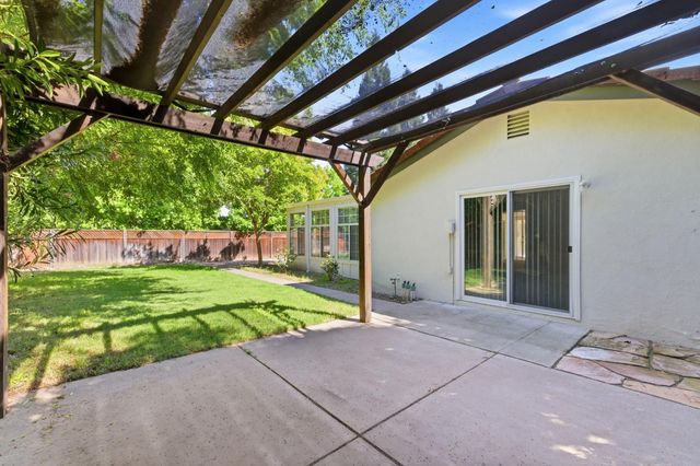 5220 Paragon St, Rocklin, CA 95677