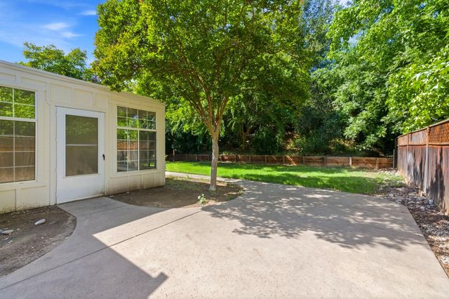 5220 Paragon St, Rocklin, CA 95677