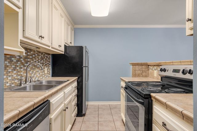 220 Doucet Road 241f, Lafayette, LA 70503