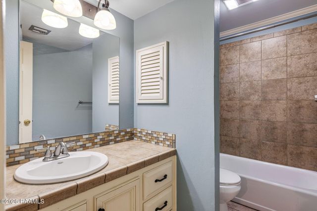 220 Doucet Road 241f, Lafayette, LA 70503