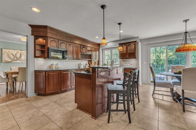 44899 Weymouth Drive, Canton, MI 48188