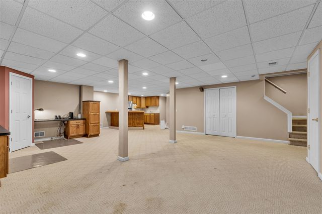 44899 Weymouth Drive, Canton, MI 48188