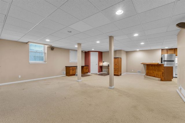 44899 Weymouth Drive, Canton, MI 48188