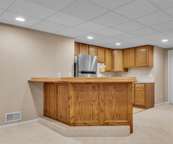 44899 Weymouth Drive, Canton, MI 48188