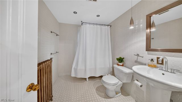 16410 Fernway Road, Shaker Heights, OH 44120