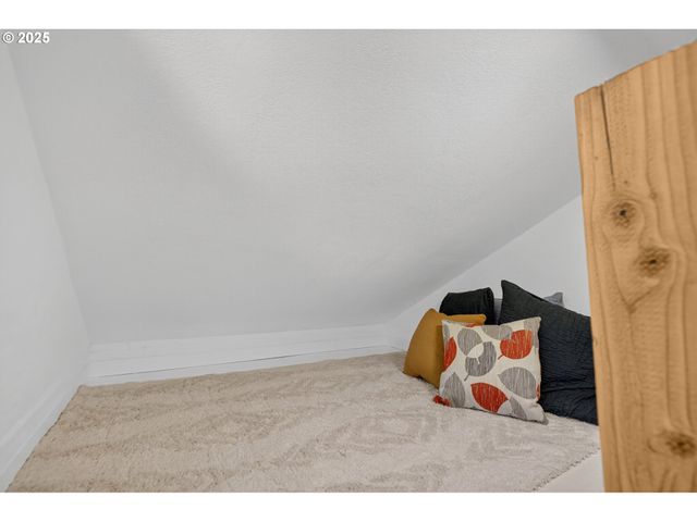 461 BLAIR Blvd, Eugene, OR 97402