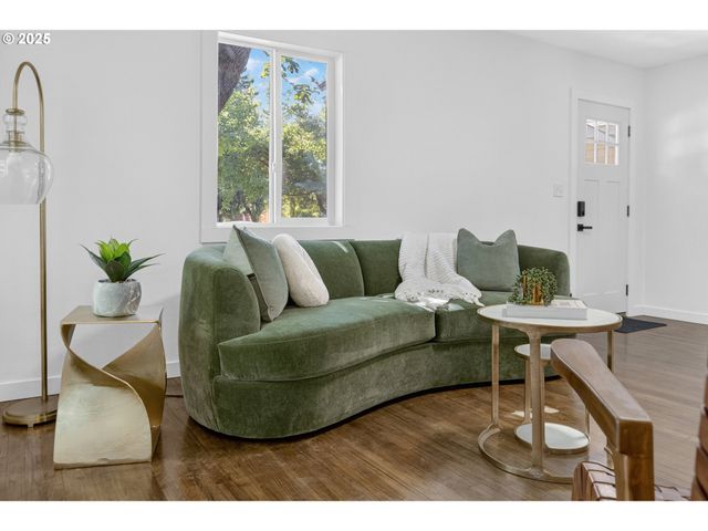 461 BLAIR Blvd, Eugene, OR 97402