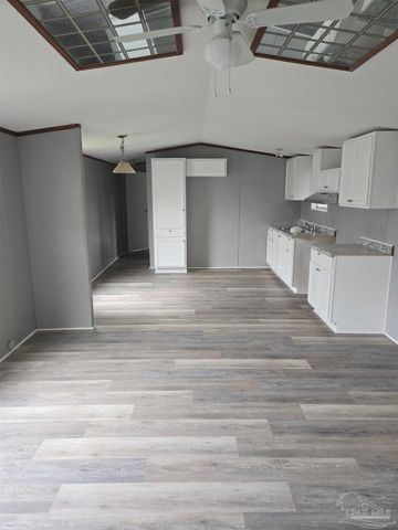 5675 Saufley Field Rd 9, Pensacola, FL 32526