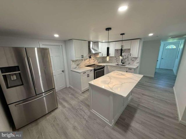 131 S SCHAEFFER HILL RD, Pottsville, PA 17901