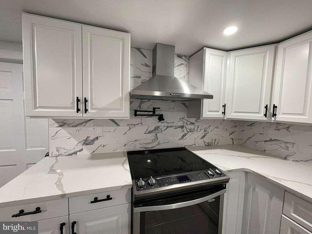 131 S SCHAEFFER HILL RD, Pottsville, PA 17901