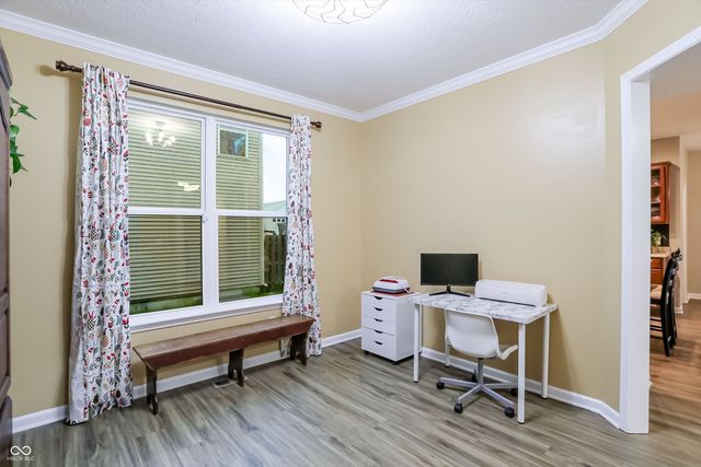 7827 Hedgehop Drive, Zionsville, IN 46077