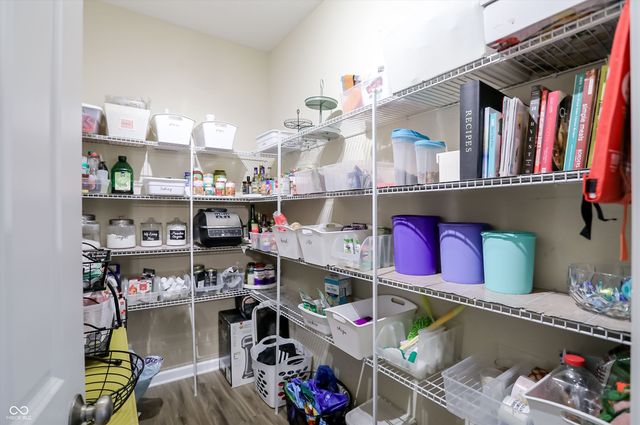 7827 Hedgehop Drive, Zionsville, IN 46077