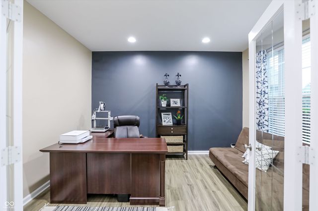 7827 Hedgehop Drive, Zionsville, IN 46077