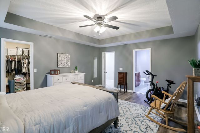 7827 Hedgehop Drive, Zionsville, IN 46077