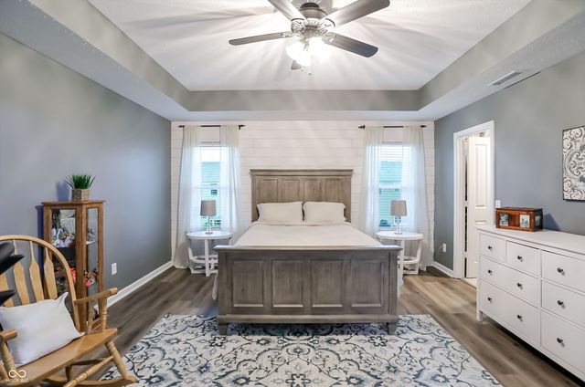 7827 Hedgehop Drive, Zionsville, IN 46077