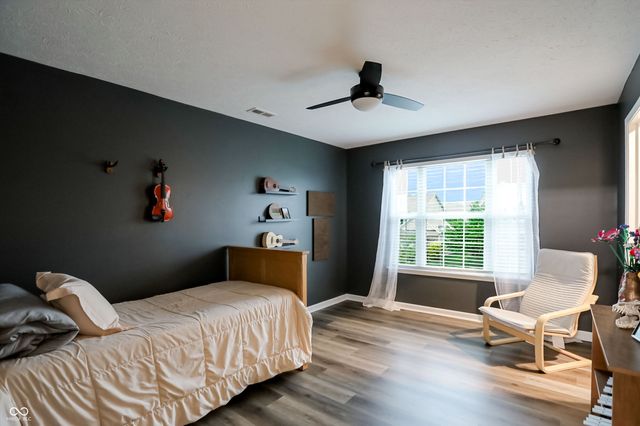 7827 Hedgehop Drive, Zionsville, IN 46077