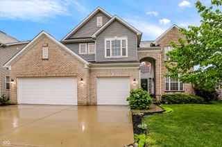 7827 Hedgehop Drive, Zionsville, IN 46077