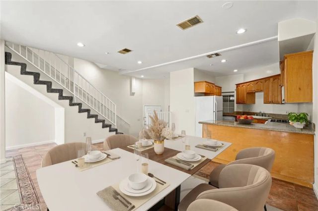 1201 Viola 104, Glendale, CA 91202