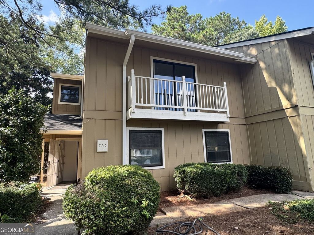 732 Hanover Lane SE, Marietta, GA 30067