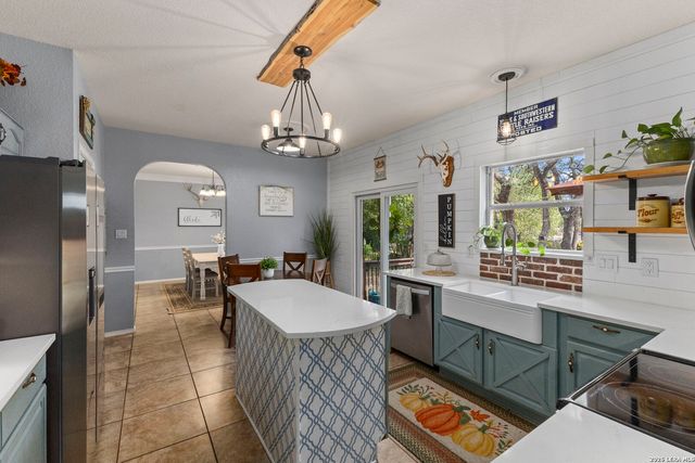 530 Cactus Flower St, San Antonio, TX 78260
